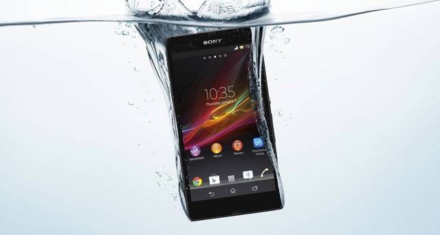 Sony Experia Z - Water and Dust Resistant - Like new