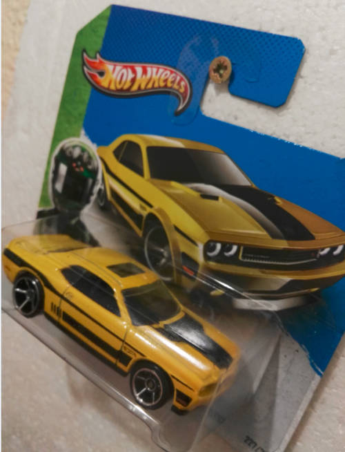 Hot Wheels '08 Dodge Challenger SRT8