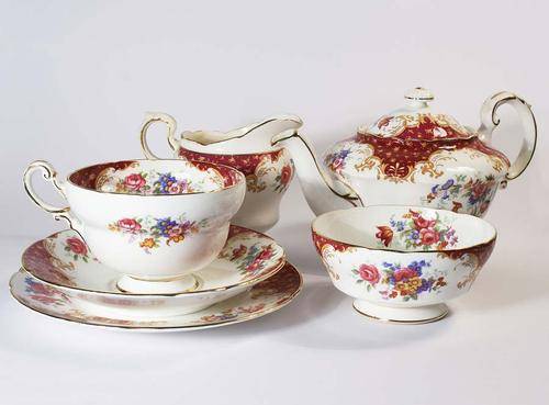 Paragon Rockingham tea set