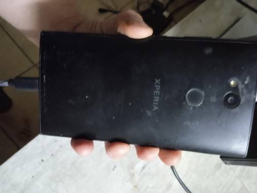 SONY XPERIA L2 SMART PHONE - GOOD CONDITION - FREE SHIPPING