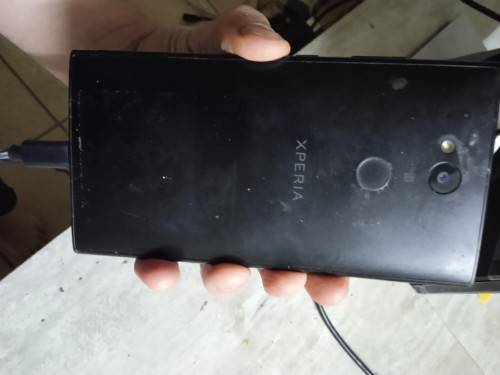 SONY XPERIA L2 SMART PHONE - GOOD CONDITION - FREE SHIPPING