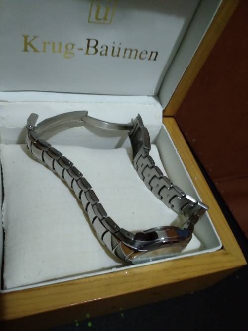 Krug-Baumen Ladies Watch in Excelent Condition (Working Intermittantly needs service)