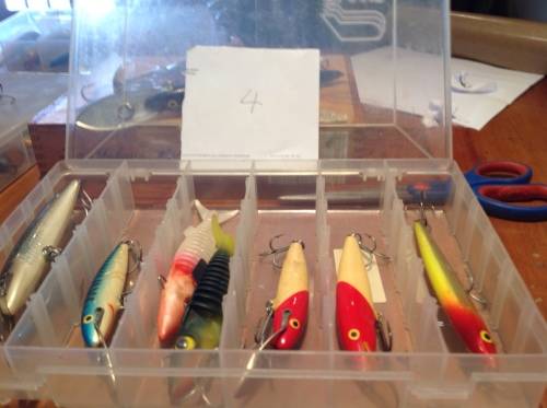 SELECTION OF 7 RAPALA AND OTHER LURES (lot 4)