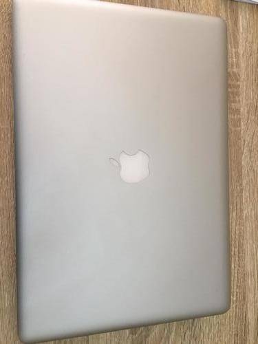 Apple Macbook Pro i7 15.6" Early 2011