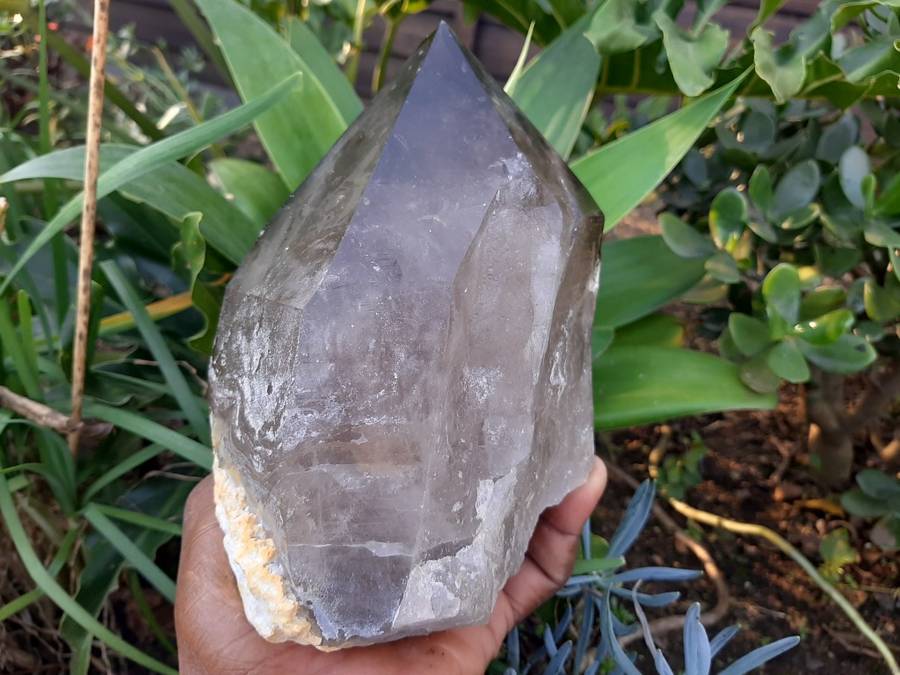 SMOKEY QUARTZ CRYSTAL  2.870kg