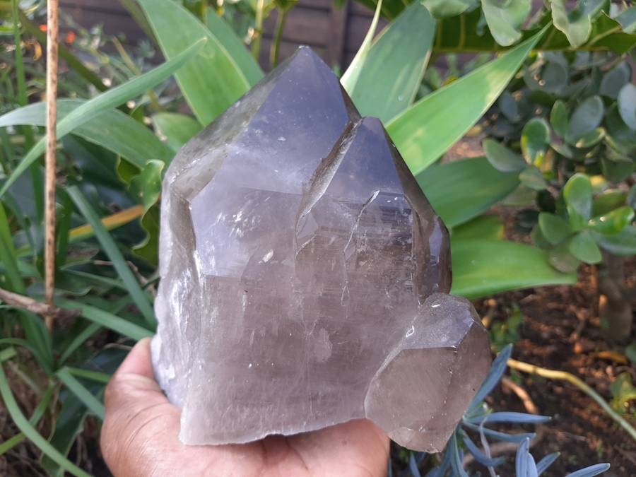 SMOKEY QUARTZ CRYSTAL  2.870kg
