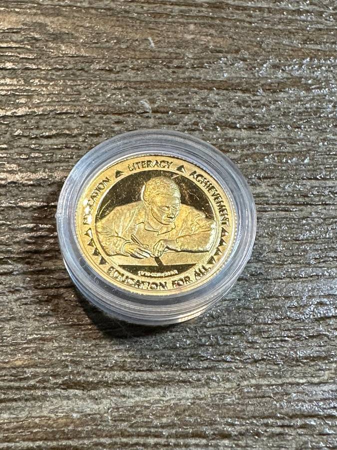 GOLD MANDELA 1/10th ounce - Education for All - SCARCE - highly collectable, includes COA