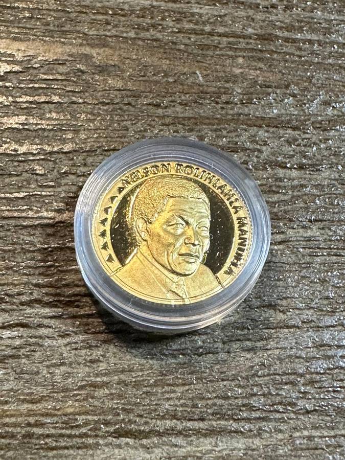 GOLD MANDELA 1/10th ounce - Education for All - SCARCE - highly collectable, includes COA