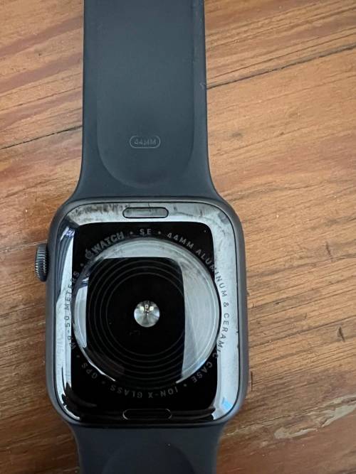 Apple Watch SE 44mm - (2020 edition)