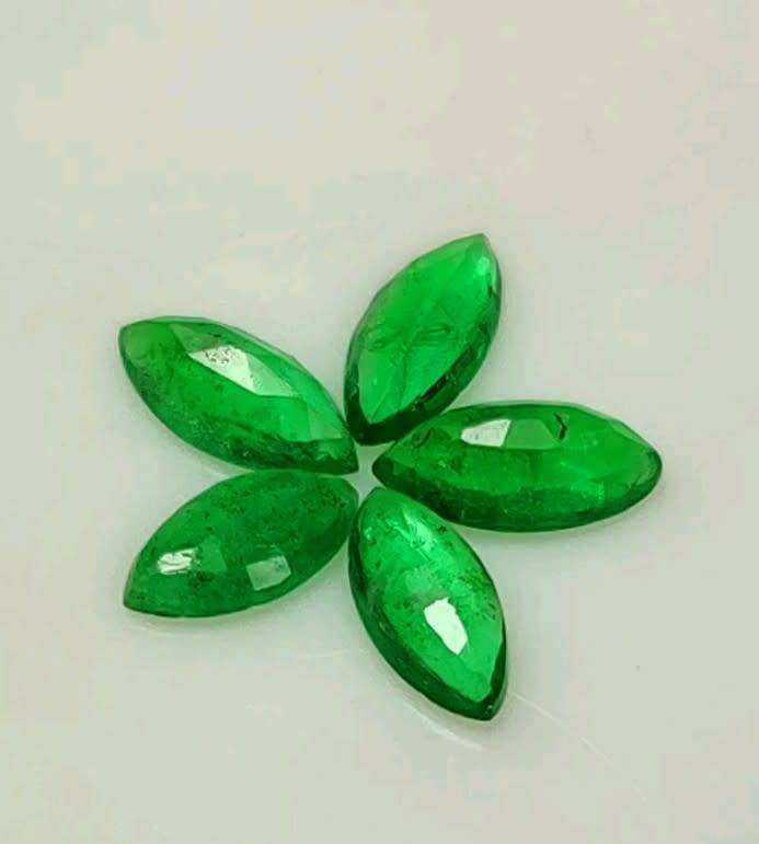 Natural 0.85 Ct Zambian Emerald 5 pc