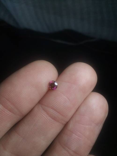 Natural 0.3 Cts Pink Purple Diamond Certified ( EGL )