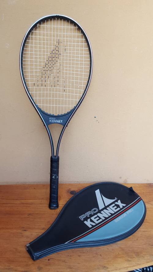 Beautiful Pro Kennex tennis racquet.
