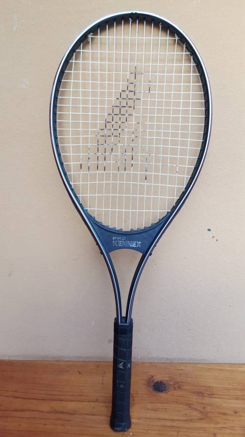 Beautiful Pro Kennex tennis racquet.