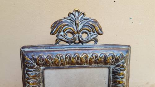 Beautiful metal standing frame.