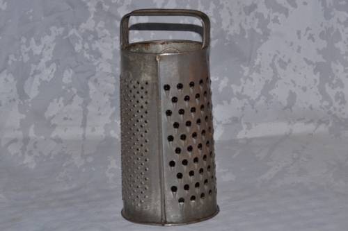 VINTAGE KITCHEN GRATER