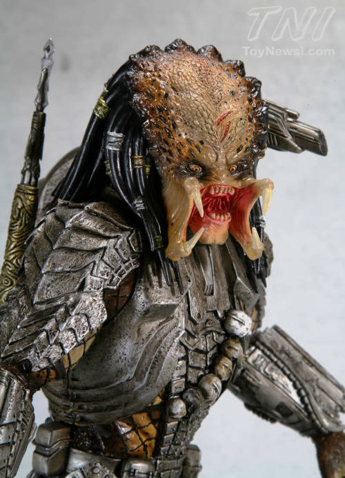 KOTOBUKIYA ARTFX ALIEN VS PREDATOR STATUES:  1:6 ALIEN WARRIOR & SCAR PREDATOR