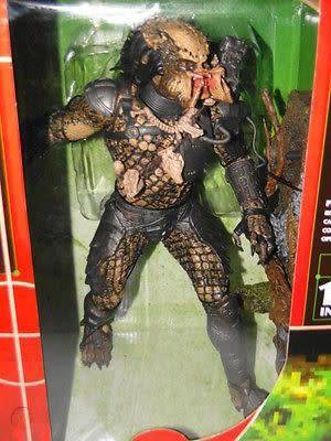 MCFARLANE 12 INCH PREDATOR ACTION FIGURE