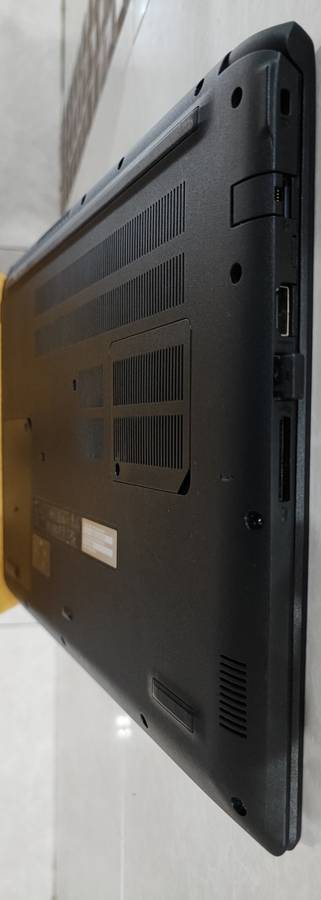 Acer Aspire i3 Laptop [Please Read Laptop Has Some Issues Comes On Though]