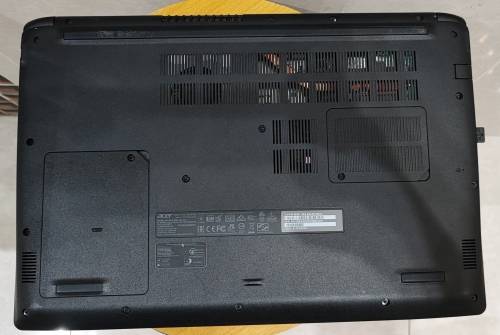Acer Aspire i3 Laptop [Please Read Laptop Has Some Issues Comes On Though]