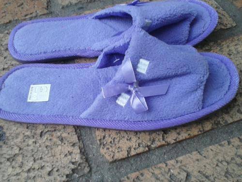 BEAUTIFUL LILAC SLIPPERS SIZE 7-8
