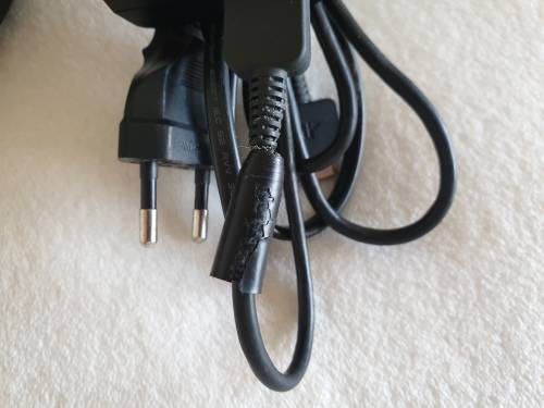 PS / Playstation Vita Console + 9 PS1 Games + 4GB Memory Card (Wifi)