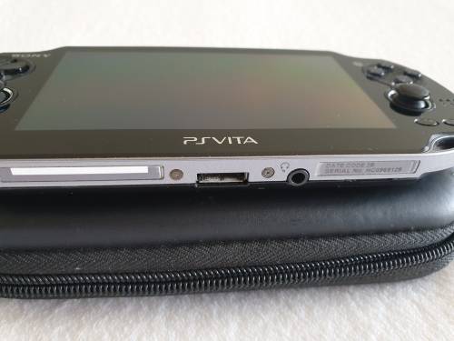 PS / Playstation Vita Console + 9 PS1 Games + 4GB Memory Card (Wifi)