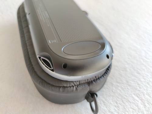 PS / Playstation Vita Console + 4GB Memory Card (Model 1003 - Wifi)