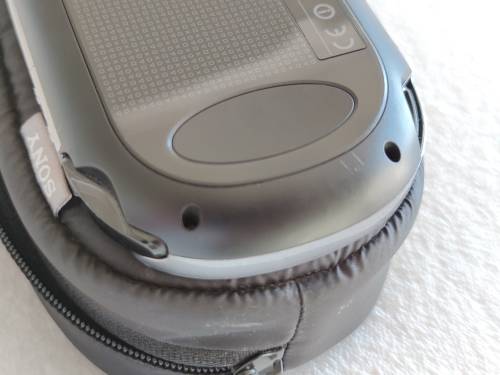 PS / Playstation Vita Console + 4GB Memory Card (Model 1003 - Wifi)