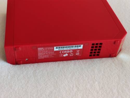 Nintendo Wii Console + 3 Games + Box (25th Anniversary Super Mario Limited Edition Console)