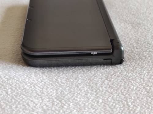 `New` Nintendo 3DS XL Console