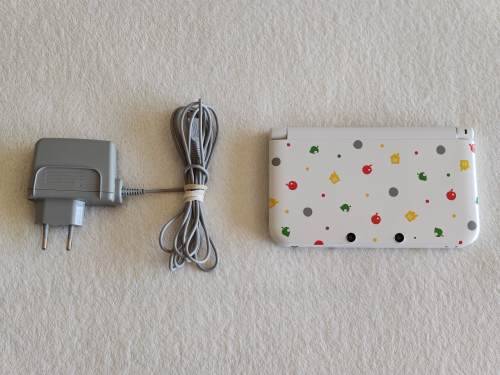 Nintendo 3DS XL Console - Animal Crossing Edition