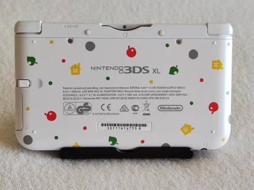 Nintendo 3DS XL Console - Animal Crossing Edition