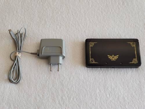 Nintendo 3DS Console - The Legend Of Zelda 25th Anniversary Edition
