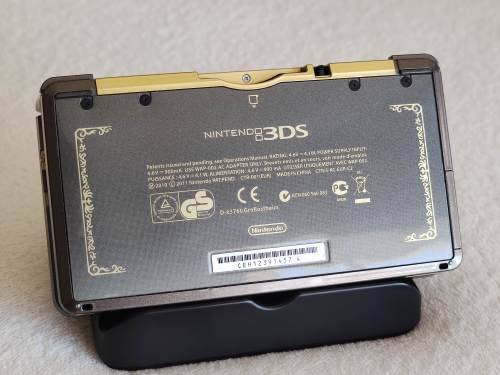 Nintendo 3DS Console - The Legend Of Zelda 25th Anniversary Edition