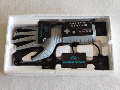 NES Power Glove - Nintendo Entertainment System / Famicom