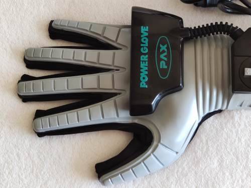 NES Power Glove - Nintendo Entertainment System / Famicom