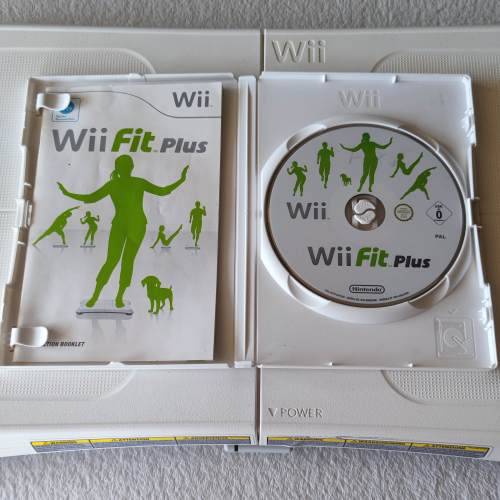Nintendo Wii Balance Board + Wii Fit Plus Game
