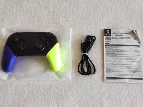 Nintendo Switch Pro Controller - Splatoon 3 Edition