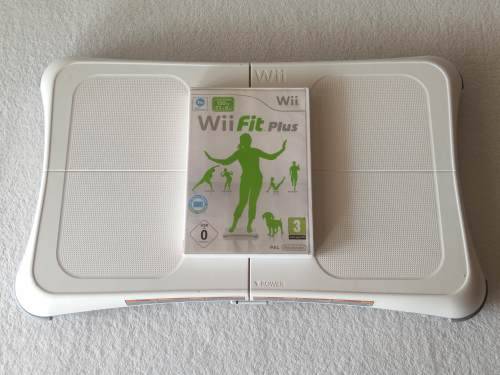 Nintendo Wii Balance Board + Wii Fit Plus Game