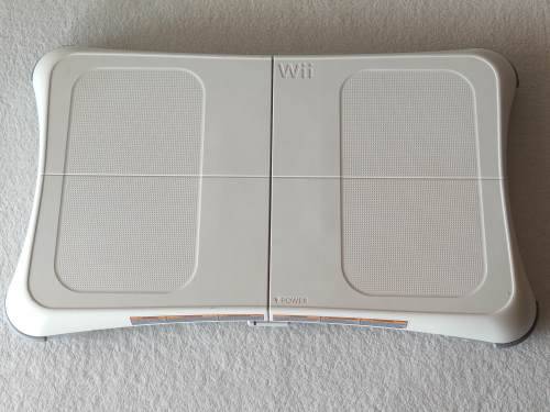 Nintendo Wii Balance Board + Wii Fit Plus Game