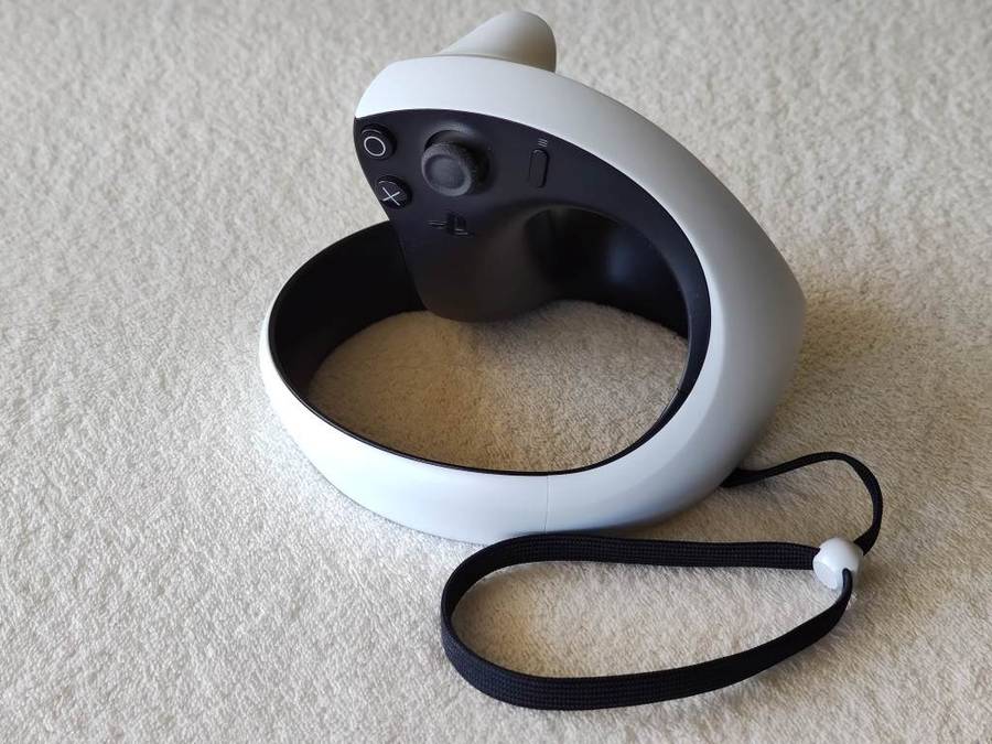 PSVR2 Headset + Controllers - PlayStation 5