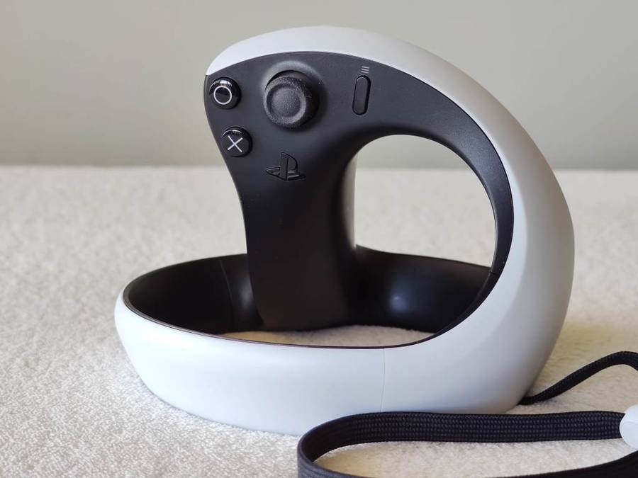 PSVR2 Headset + Controllers - PlayStation 5