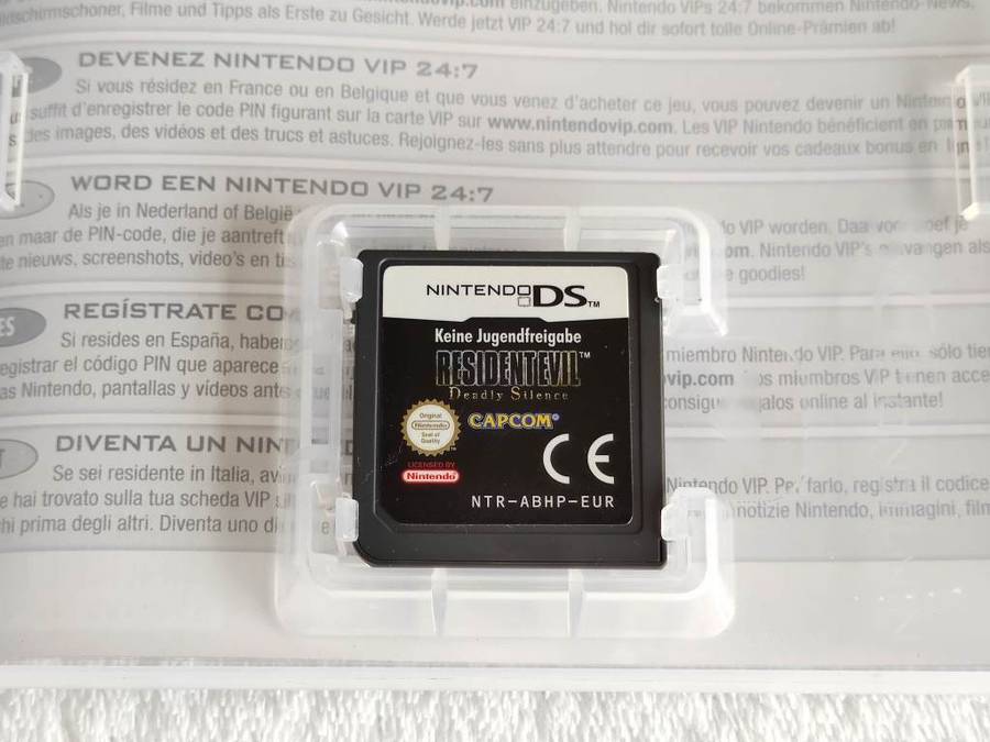 Resident Evil Deadly Silence - Nintendo DS Game