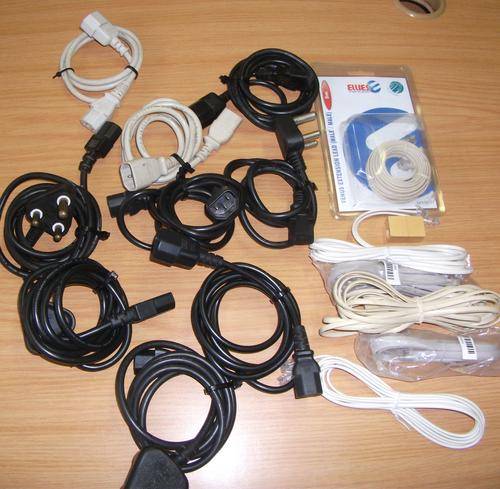 << AUCTION >> Desktop Computer Power Cables << NO RESERVE >>