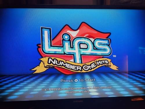 Xbox 360 + 17 Games + Karaoke