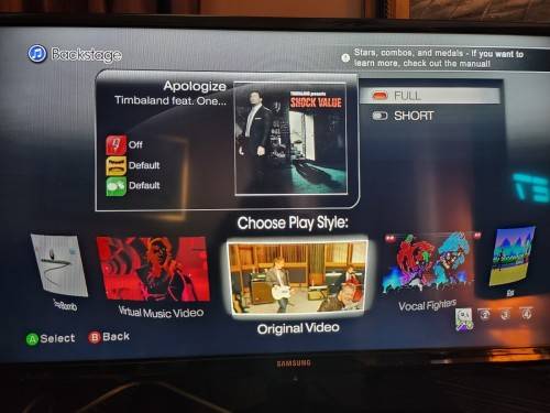 Xbox 360 + 17 Games + Karaoke