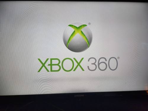 Xbox 360 + 17 Games + Karaoke