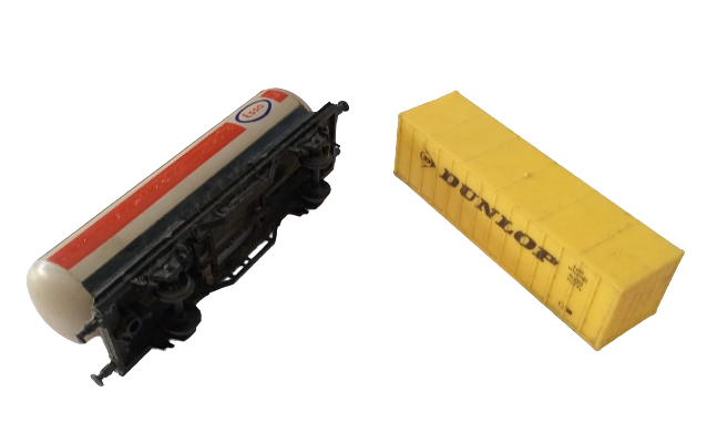 HO Scale Scenery - Freight Containers and Rolling Stock