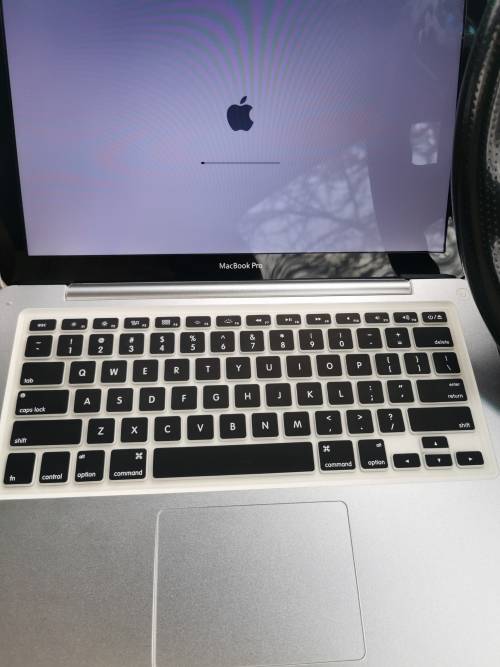 Mac book pro 13 2017 4G RAM 250 G