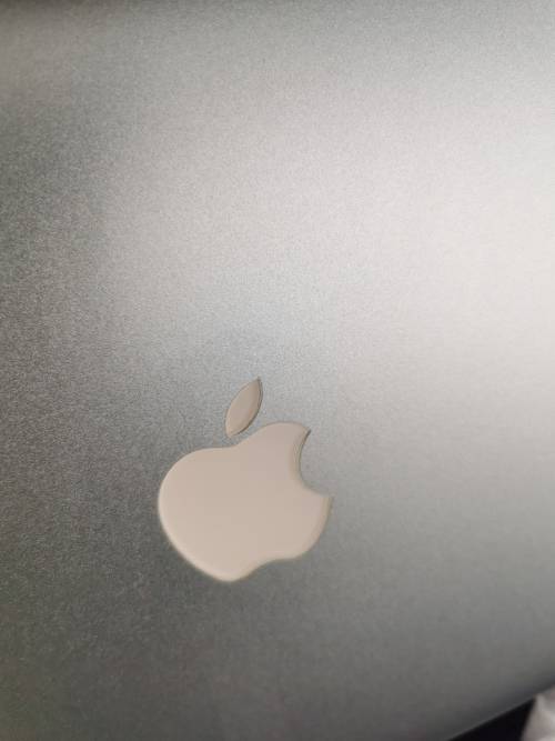 Mac book pro 13 2017 4G RAM 250 G